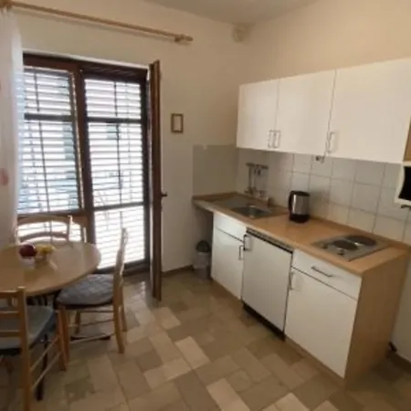 2 Apartment *